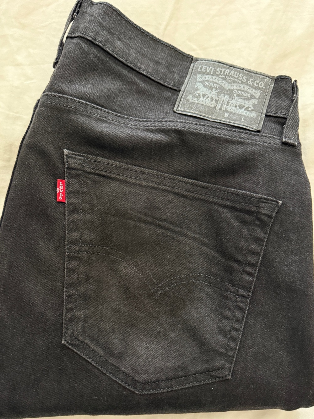 Levi's Men's Relaxed Straight 559 Jeans in Black